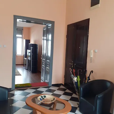 The Queen Of 7 * Belgrado