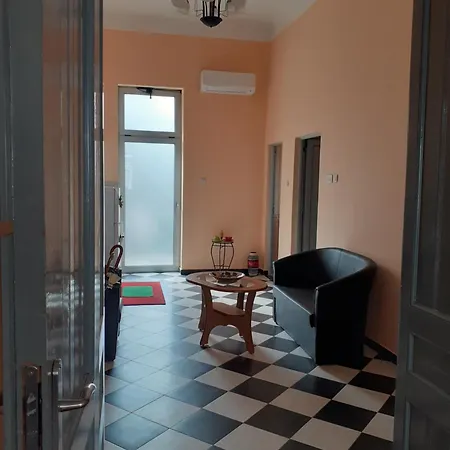 The Queen Of 7 Apartman Belgrád