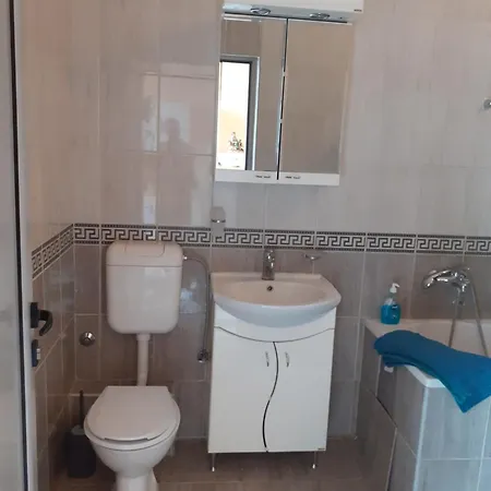 The Queen Of 7 Apartman